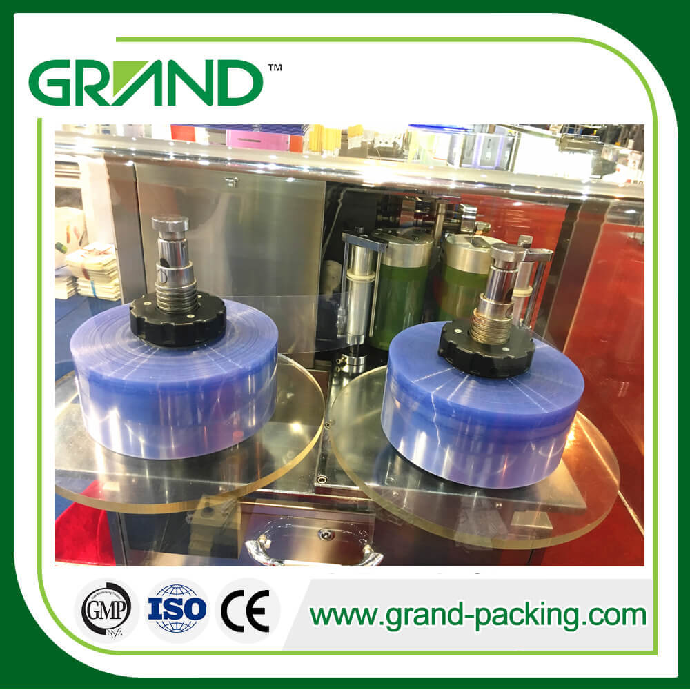Ampoule de plástico líquido automático Máquina de vedação de enchimento com máquina de rotulagem